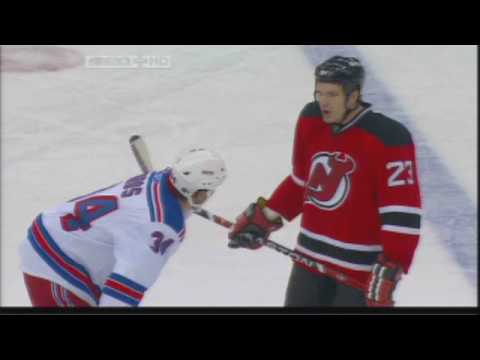 Aaron Voros vs David Clarkson Dec 12, 2008