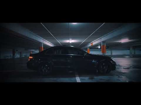 Molly VIA - K A M I E Ń