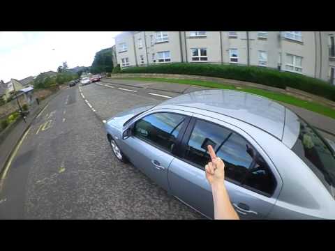 WV07LWC - Must overtake cyclist turning right