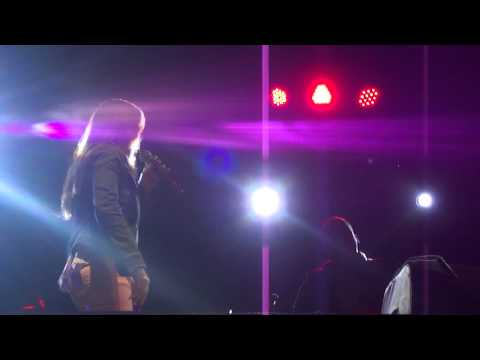 Olhos no espelho - Adriana part. Adelso Freire