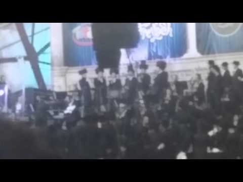 Shira choir with freilach band(1)