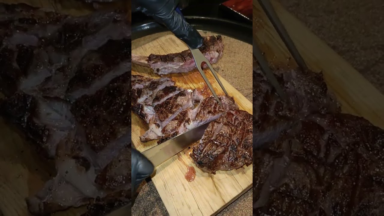 Watch Restaurante Steakhouse prepara Delicioso Tomahawk en piedra de sal del himalaya Now Restaurante Steakhouse prepara Delicioso Tomahawk en piedra de sal del himalaya