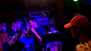 What A Wonderful World (Louis Armstrong / Guy Sebastian cover) @Garden&#39;s Bar 20120127 [HD]