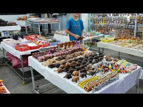 Chợ đêm Phú Quốc có lẽ là chợ đêm nhộn nhịp và ẩm thực ngon rẻ hàng đầu thế giới ???