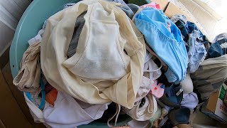 College Girls' Clothes Left Behind in Warehouse After Leaving the Dormitory - 寮を出た女子大生の服が倉庫に残される