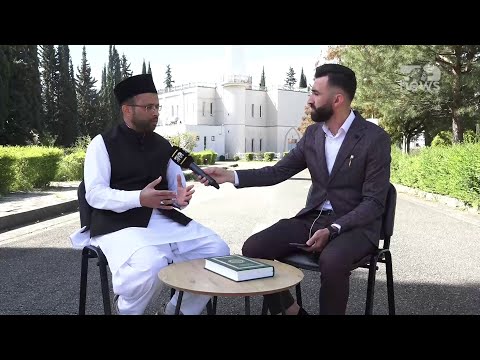 Besimtarët myslimanë dhurojnë SPEKTAKËL në sheshin Skëndërbej/ Mesazhi që s'duhet humbur | Breaking