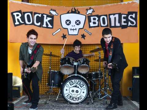 Rock Bones - Boys Don't Cry +5 semitonos