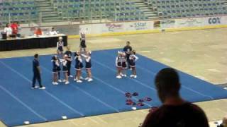 preview picture of video 'tucson peewee wildcat cheer comp'