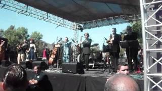 Hootenanny: royal crown revue w/ jennifer keith quintet; viva las vegas