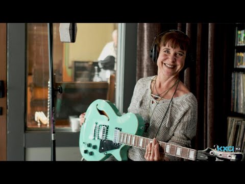 Kristin Hersh, "Krait" Live on KXCI