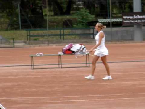 Reka Jani wins QF vs Vaszilisza Bulgakova