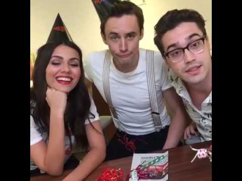 Ryan McCartan, Reeve Carney and Victoria Justice live on Facebook 10/20/2016