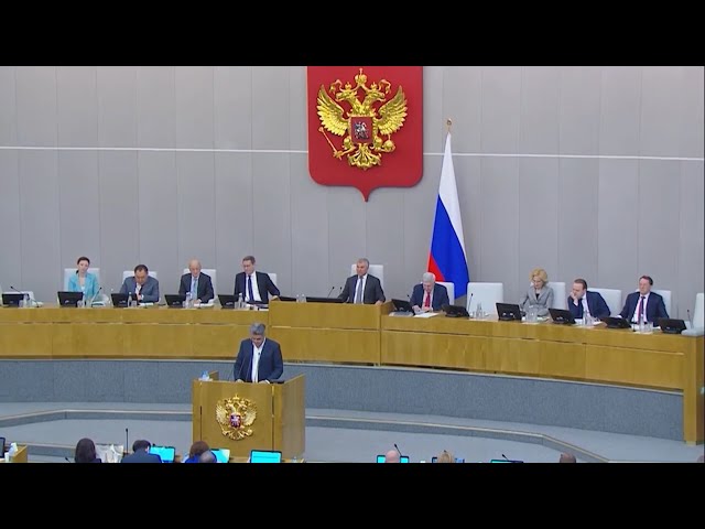 ГосДума рассматривает законопроект о сохранении пособия по уходу за ребенком до полутора лет, при раннем выходе женщины на работу