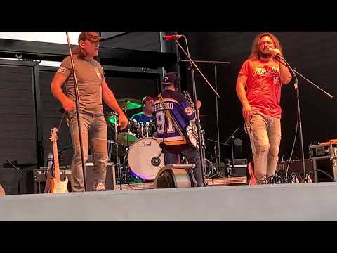 "What's This World Coming To" (Chicago cover) by Leonid & Friends - 2019 Back To The USA Summer Tour