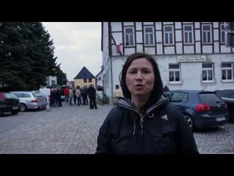 Anja Siegesmund bei der Bürgerinitiative gegen die Schweinemastanlage Immenrode