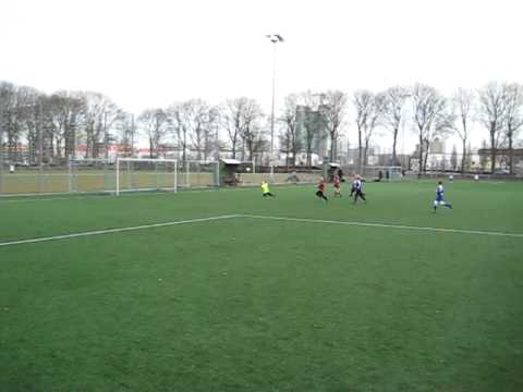 Zwaluwen F8 - Benschop F2 doelpoging Luuk