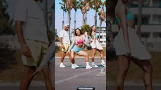 It’s the skateboarder vibing out in the back for me 🤣😍 | “Because of you” Ne-yo #shuffle #dance