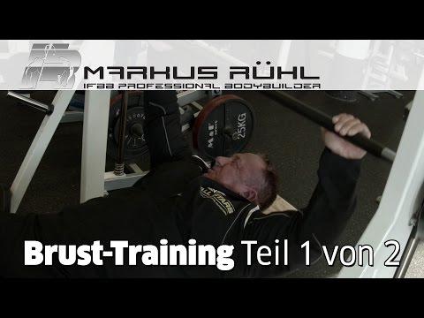Chest training (1/2): What exercises to do if there is no training partner around to help?