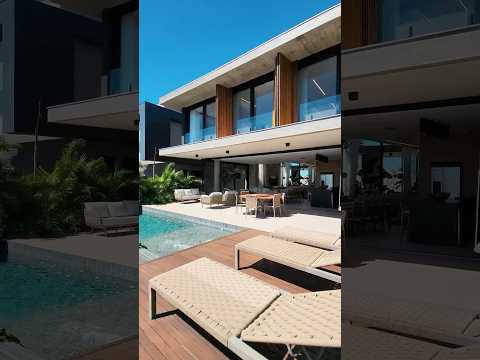 Sobrado na Beira do Lago no Condomínio Sense