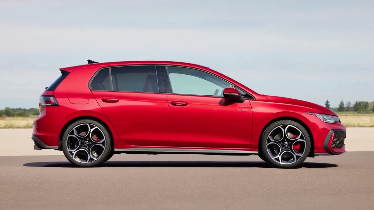 Volkswagen Golf 8 GTI 2024: Bản cập nhật giữa vòng đời cho chiếc hatchback mang tính biểu tượng