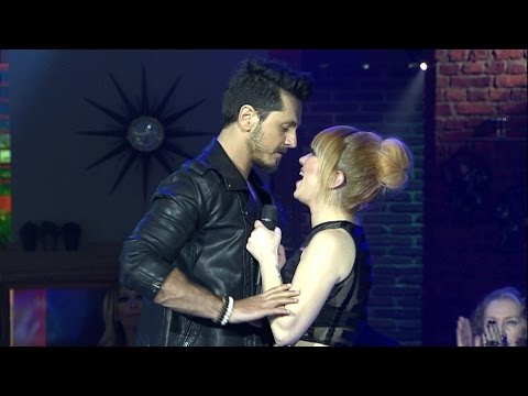 Beyaz Show- Ece Seçkin ve Kolpa'dan muhteşem düet!