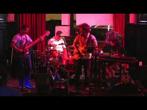 The New Motif ~ Flown ~ Penuches Music Hall 2018~06~02