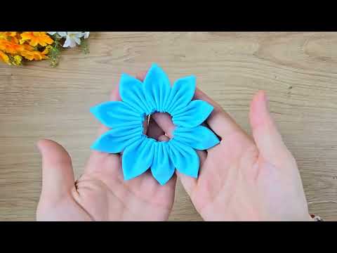 So Cute 🥰 How to make a sunflower keychain in 4 minutes?