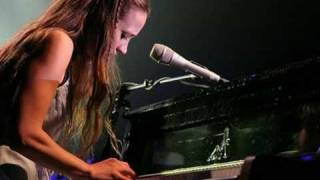 Fiona Apple_The way things are (lyrics on screen)