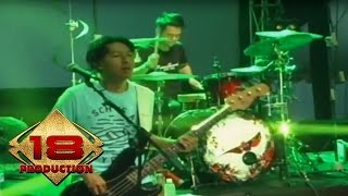 Download lagu NOAH - Langit Tak Mendengar  (Live Konser Palembang 8 Mei 2015) mp3