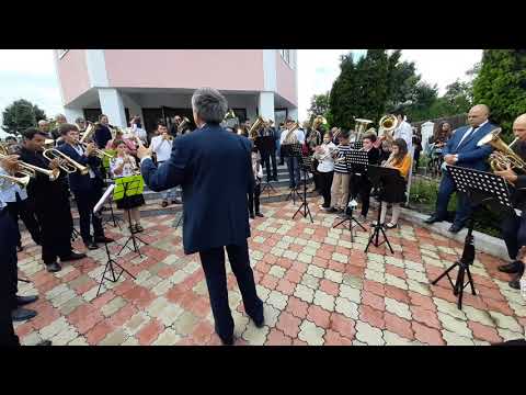 𝗟𝗮 𝗕𝗶𝘀𝗲𝗿𝗶𝗰𝗮 𝗮𝗱𝘃𝗲𝗻𝘁𝗶𝘀𝘁𝗮 𝗠𝗼𝘀𝗻𝗮