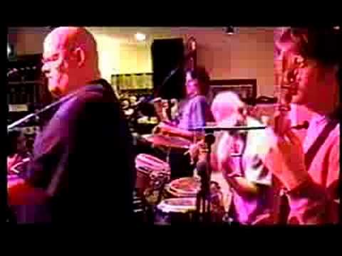 Burning Peace-La Iguana (2004)