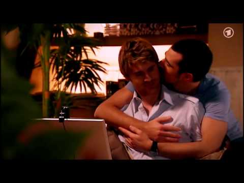 Christian & Olli. 106th kiss