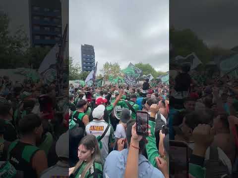 "Yo de bebé…" Barra: Los Pibes de Chicago &bull; Club: Nueva Chicago &bull; País: Argentina