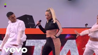 Rita Ora - &#39;Lonely Together&#39; (Live Performance)