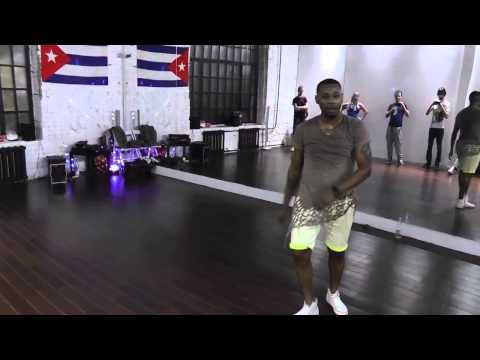 Salsa Class   Yoandy Villaurrutia