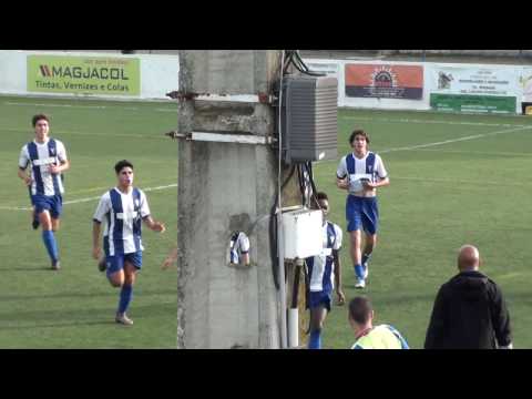 1-0 Golo do Pinhalnovense (26 min)