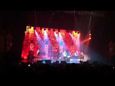 Joe Bonamassa and Paul Rogers Beacon Theater NYC 11-5-11
