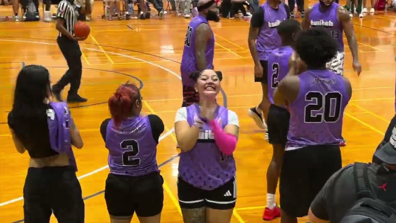 TEAM YOUTUBE vs TEAM TWITCH 🏀 | Toy Drive Charity Basketball Game 