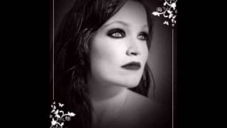 TARJA TURUNEN - en etsi valtaa loistoa