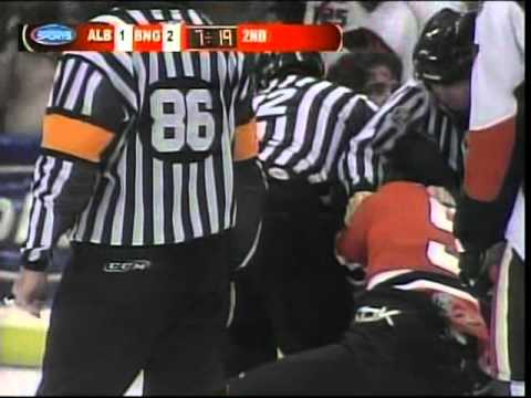 Rob Davison vs Eric Gryba
