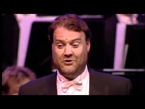 Bryn Terfel Sings " How to Handle a Woman"