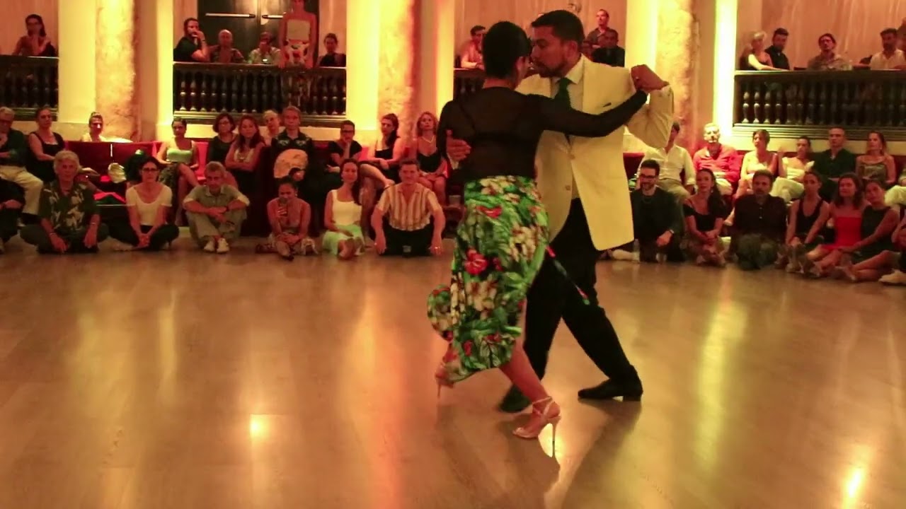 Video thumbnail for Corina Herrera y Octavio Fernández - Madame Ivonne - Orquesta de Edgardo Donato