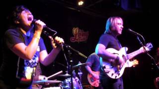 Kinks Night At The Loving Touch   04   Old Empire   This Is Where I Belong + I'm Not Like Everybody