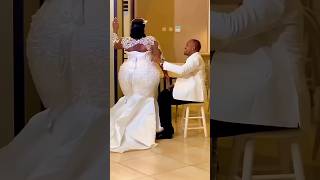 STUNNING AFRICAN BRIDE & GROOM IN WEDDING DAY POZE #africanwear #wedding #zamakalefashion