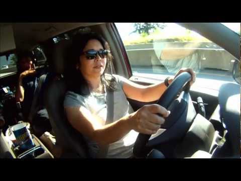 2011 Chrysler Town & Country HD Video Review