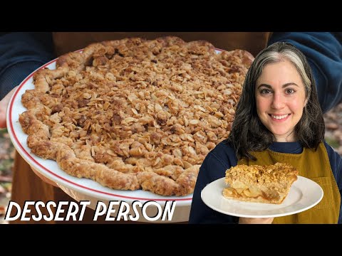 Old-Fashioned Apple Pie with Oat Crumble Topping