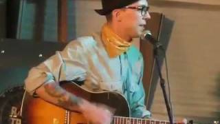 Justin Townes Earle &quot;Am I that lonely tonight&quot; (new song) + One more night in Brooklyn