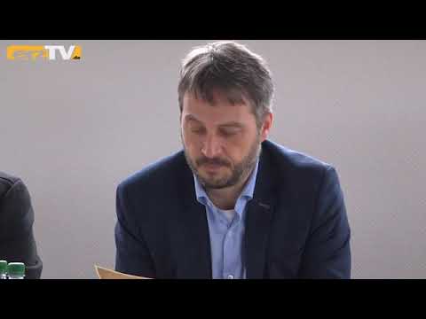 Ein Auto für die Vugelbeerkönigin