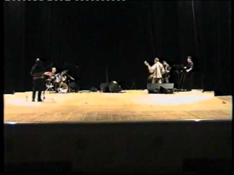 Босиком по солнцу - А по темным улицам гуляет дождь