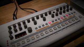 Roland TR-09 and TB-03 - The Perfect Duo